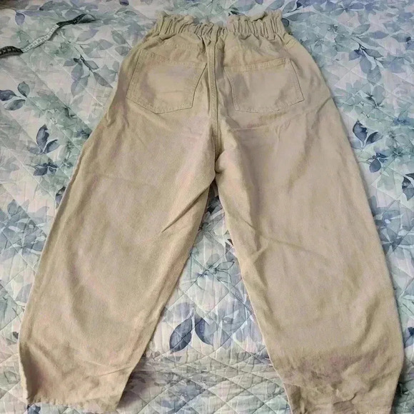 H&M Khaki high-waisted pants size 4 petite - Picture 2 of 3